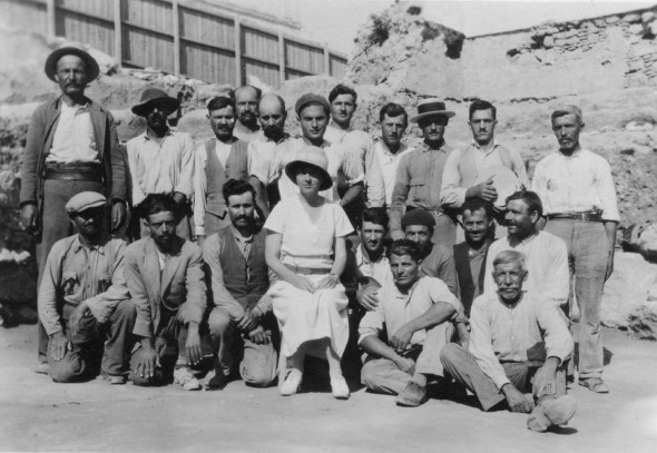 Dorothy Burr and her excavation team. Athenian Agora Excavations, 1932